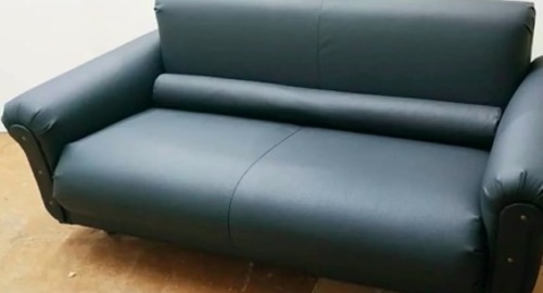 Обивка дивана на дому. Киевская