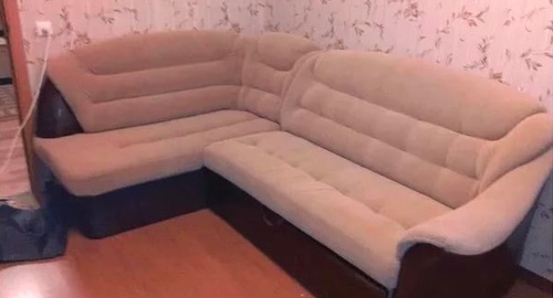 Перетяжка углового дивана. Киевская